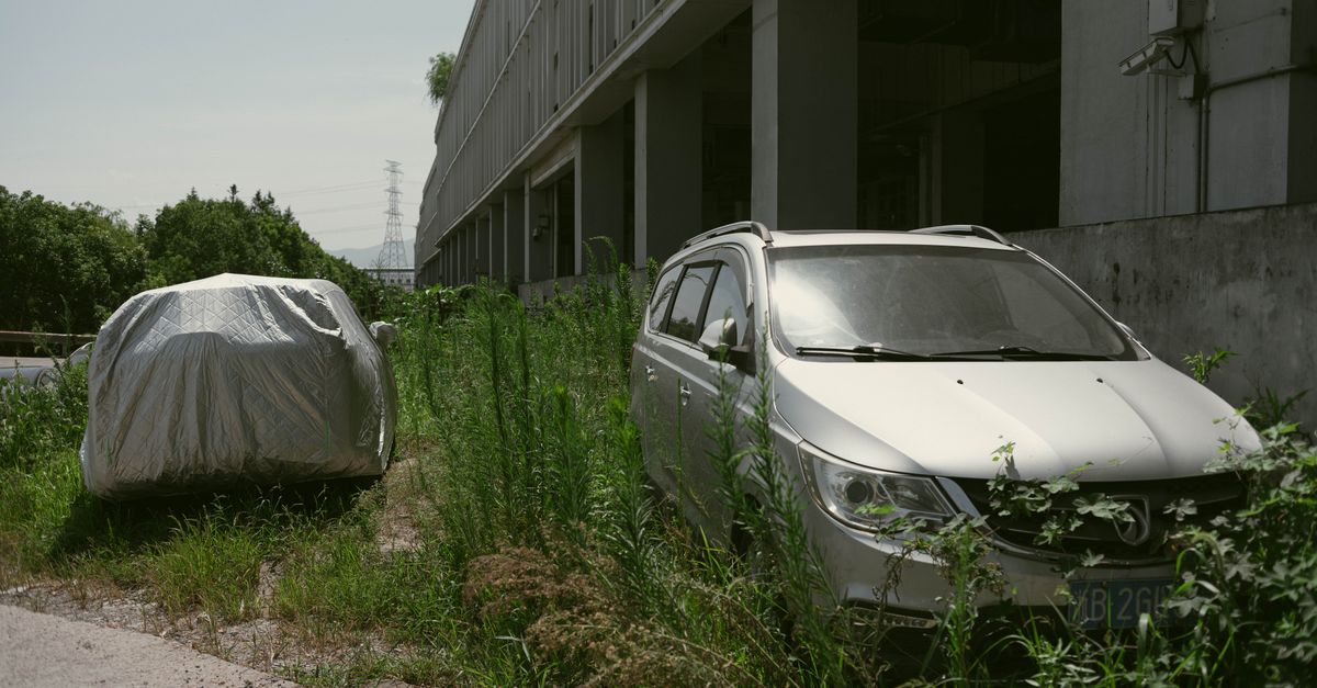Carro encostado por meses: o que a baixa quilometragem esconde